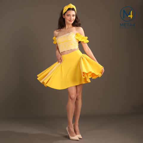 Sarı korset-yubka