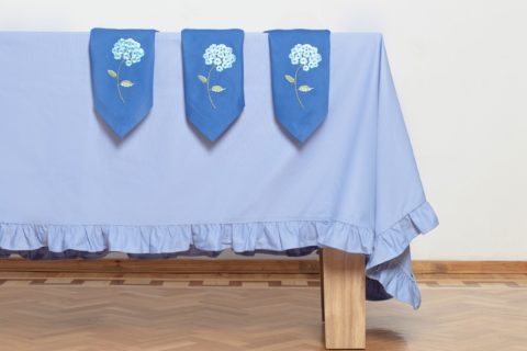The table clothes