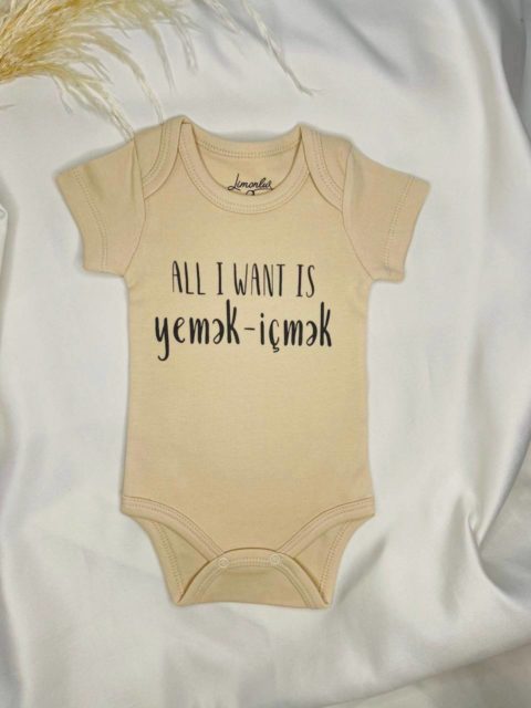Body with the inscription "All I want is to eat and drink"