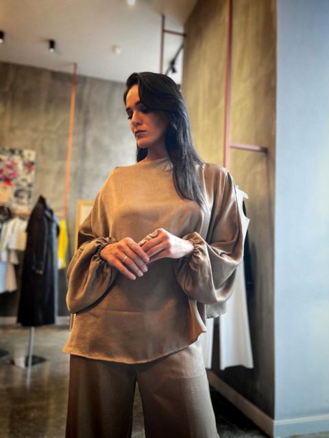 Büzüklü model dəst