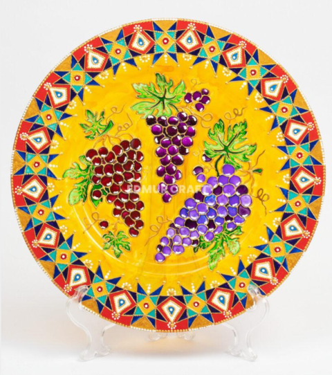 The products are made using stained glass technique.