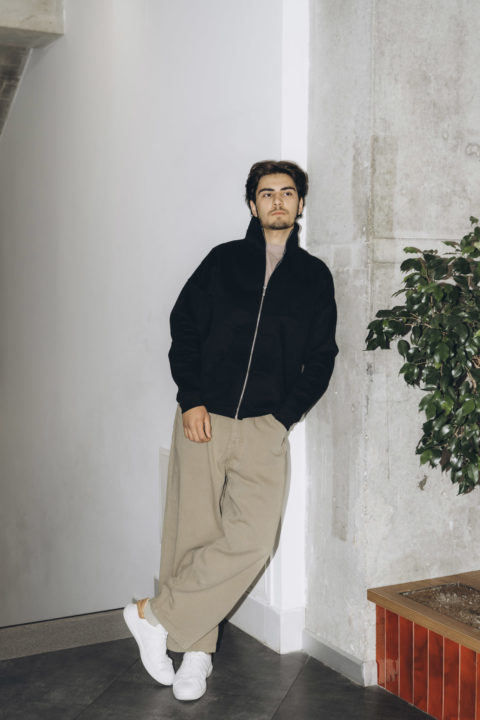 Qara zamoklu jaket