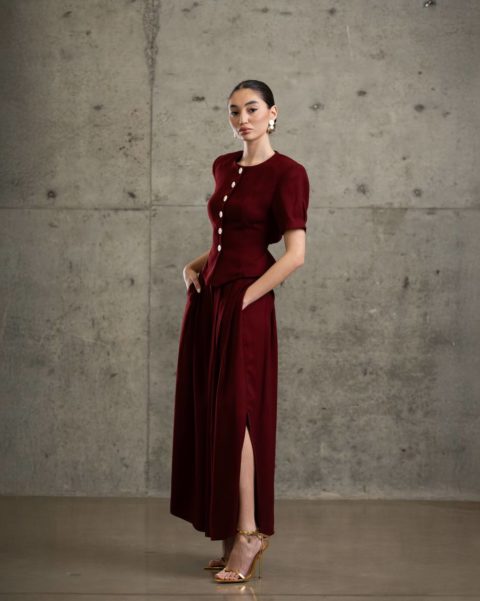 Qızılı düymə bordo ətək