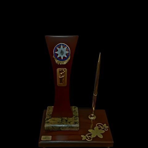 Qarabağ Zəfəri mövzulu, qızıl fistli stolüstü qələm dəsti