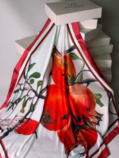 Nar və quş naxışlı yaylıq (73x73 sm) - Image 3