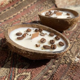 Natural soy wax in coconut shell
