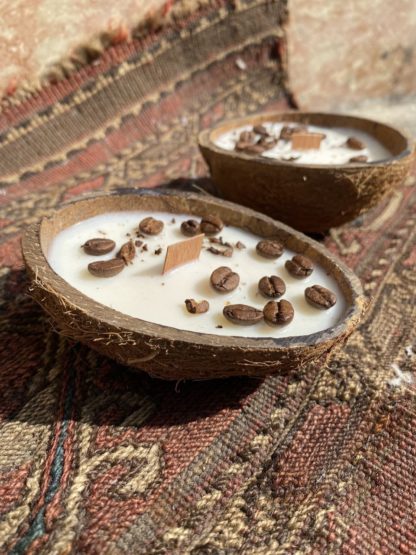 Natural soy wax in coconut shell