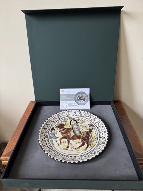 Ceramic plate (gold plated)