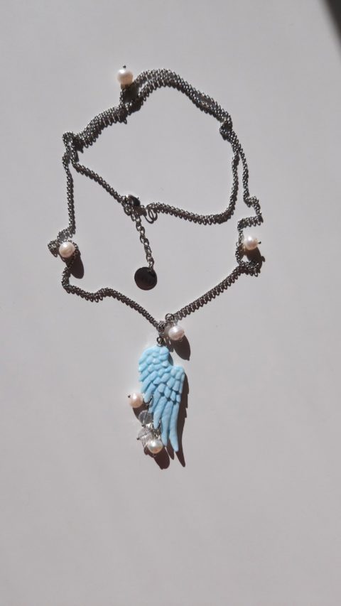 Polimer gildən hazırlanmış əl işi qanad amulet