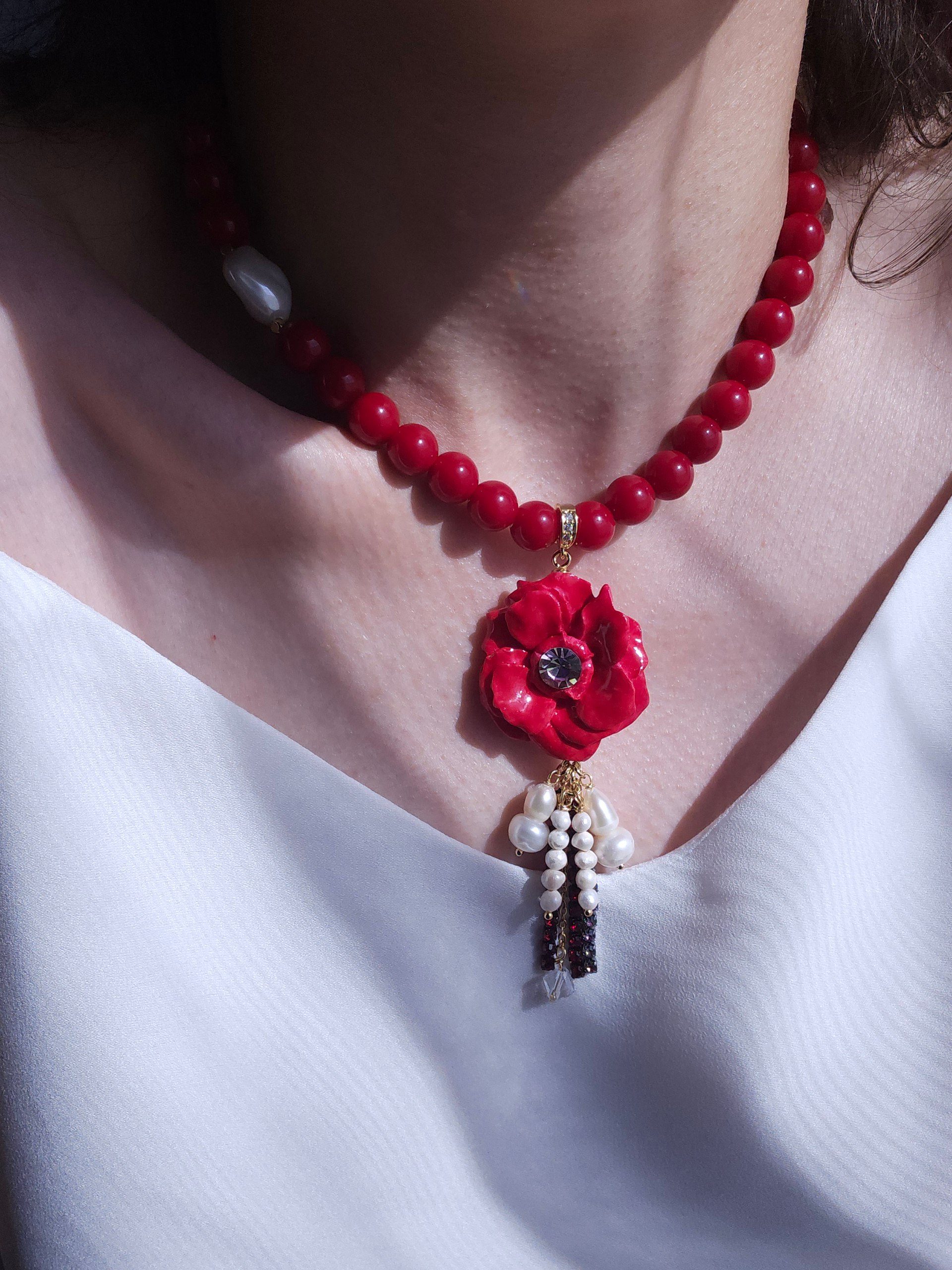 Polimer gildən hazırlanmış əl işi gül amulet