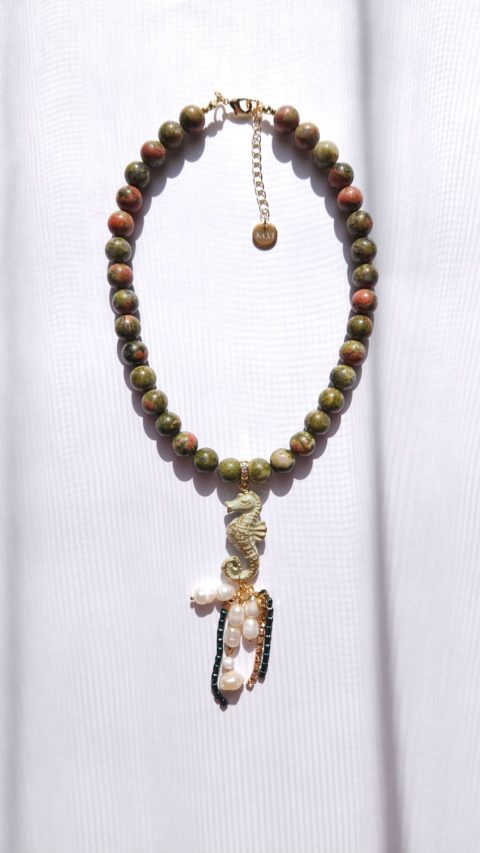 Polimer gildən hazırlanmış əl işi dəniz atı amulet