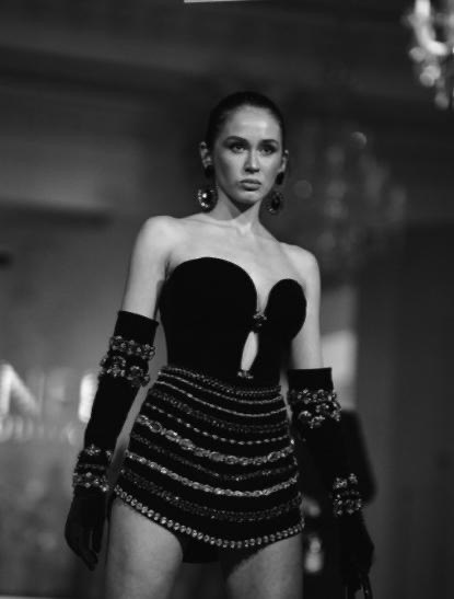 Black mini velvet evening dress