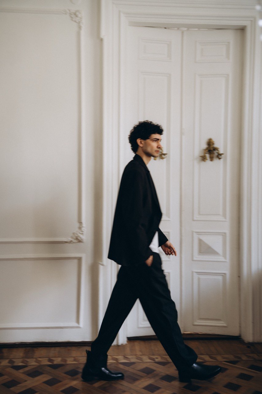 Qara blazer